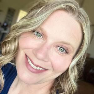 Meet your Posher, Kendra